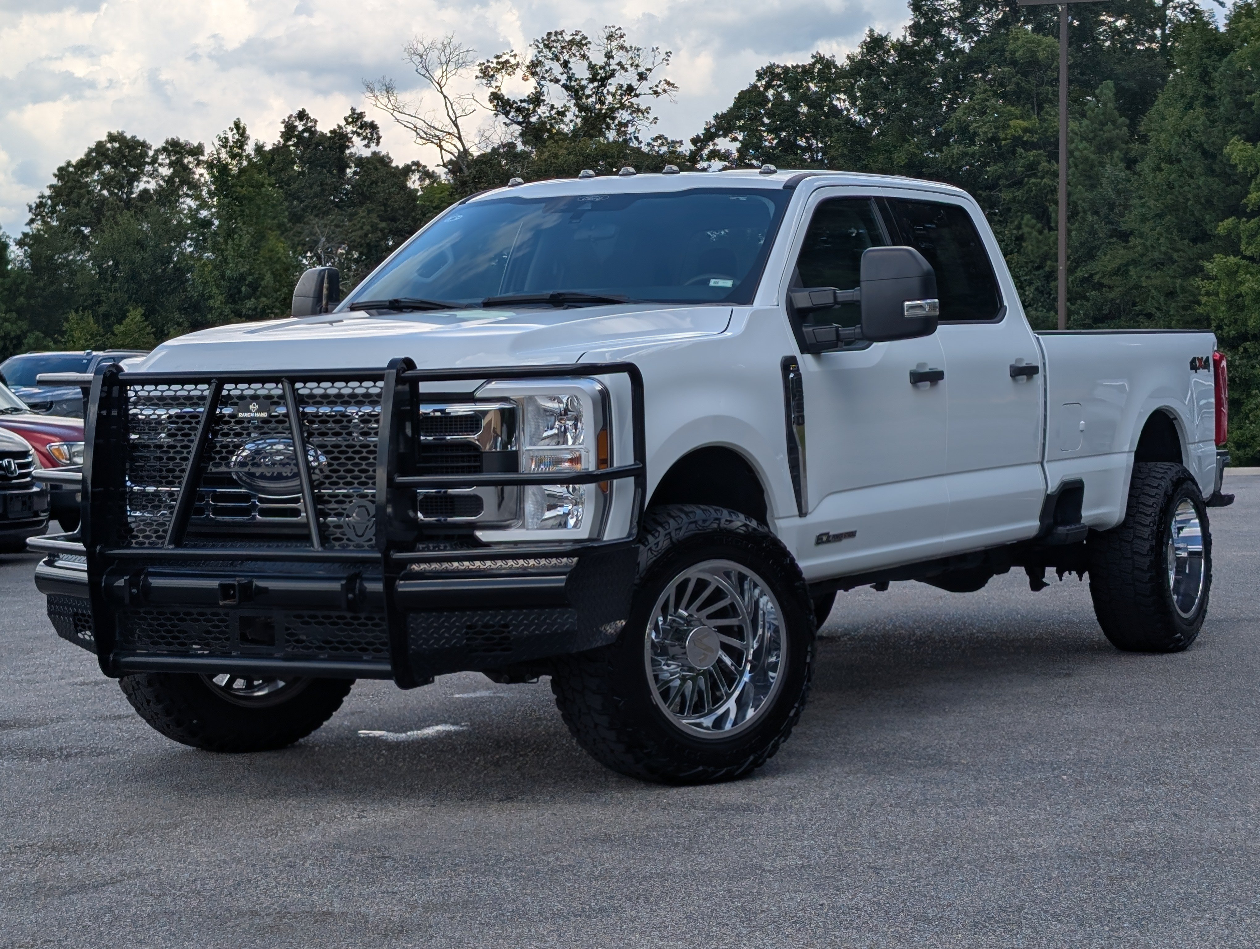 Used 2024 Ford F350 XLT AWD/4WD image 4