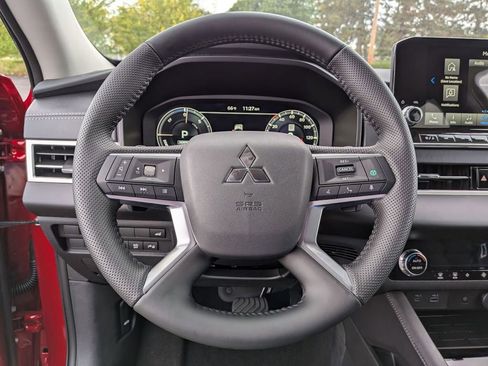 New 2025 Mitsubishi Outlander SE AWD/4WD image 16