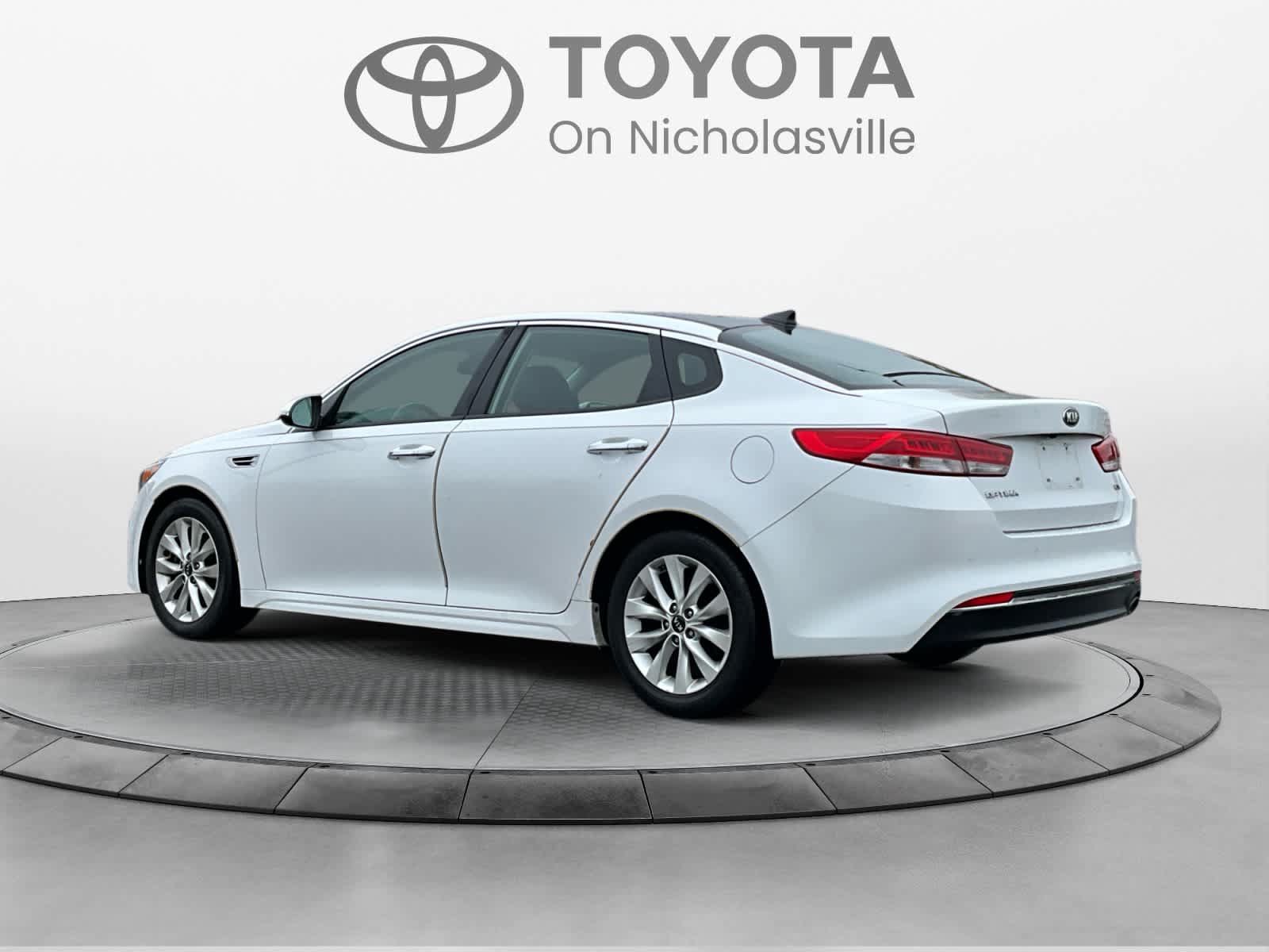 Used 2016 Kia Optima EX w/ Premium Package FWD image 3