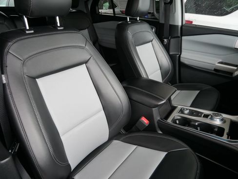Certified 2023 Ford Explorer XLT w/ Equipment Group 202A AWD/4WD image 10