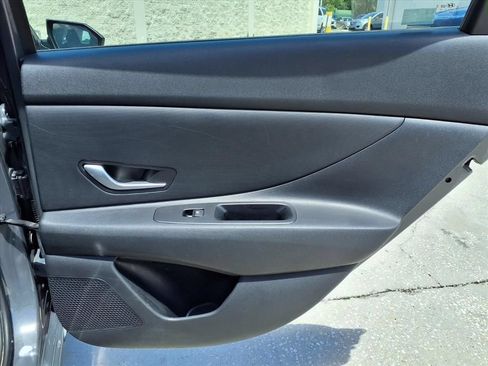 Used 2024 Hyundai Elantra SEL FWD image 11
