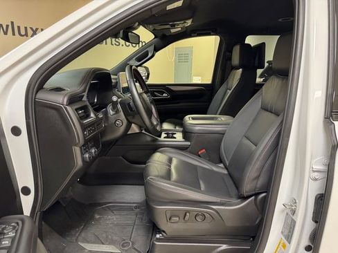 Used 2024 Chevrolet Tahoe RST w/ Luxury Package AWD/4WD image 8