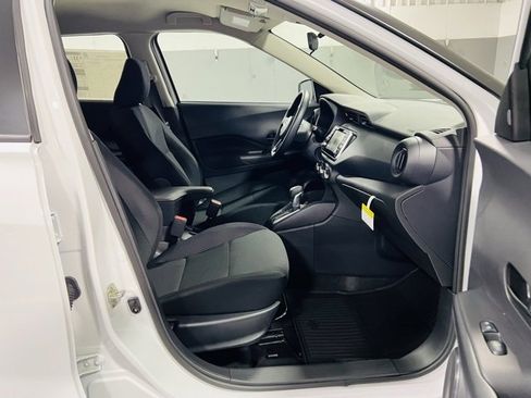 New 2025 Nissan Kicks Play S image 31