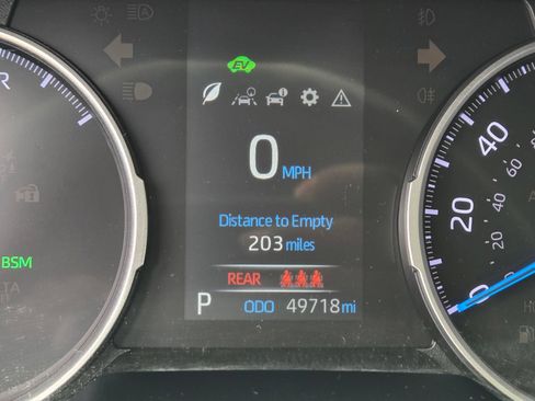 Used 2022 Toyota RAV4 XLE w/ Convenience Package AWD/4WD image 14