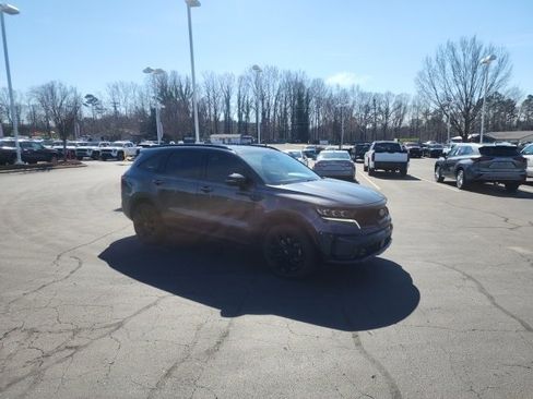 Used 2021 Kia Sorento SX image 4