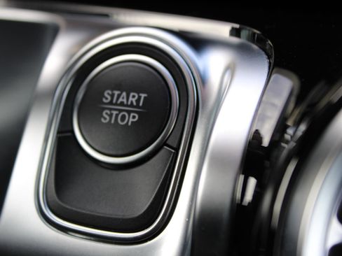 Used 2023 Mercedes-Benz EQB 300 4MATIC image 22