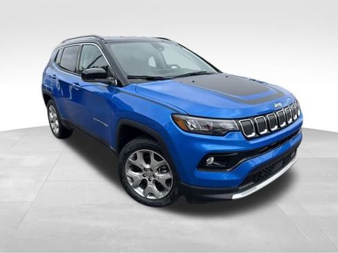 Used 2022 Jeep Compass Limited w/ Mopar Graphics Package image 25