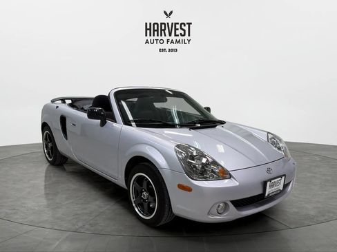Used 2003 Toyota MR2 w/ Preferred Accessory Pkg RWD image 19