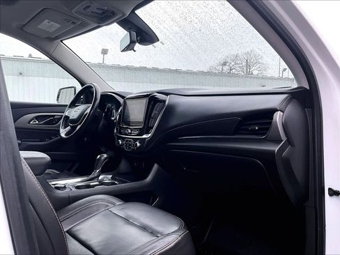 Used 2020 Chevrolet Traverse LT w/ LT Premium Package image 14