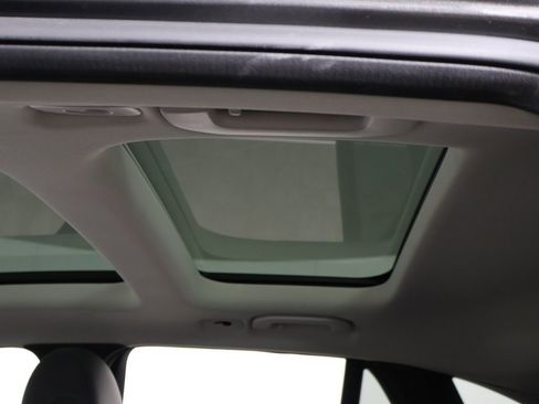 Used 2021 Mercedes-Benz GLC 300 4MATIC w/ Multimedia Package image 19