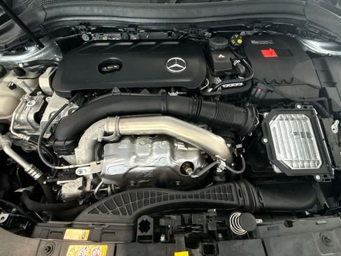 Used 2025 Mercedes-Benz GLA 250 4MATIC image 23