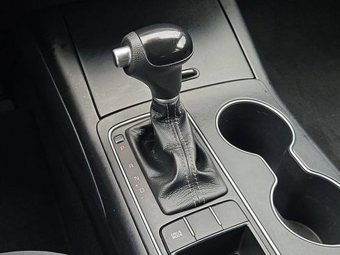 Used 2017 Kia Sorento LX image 11