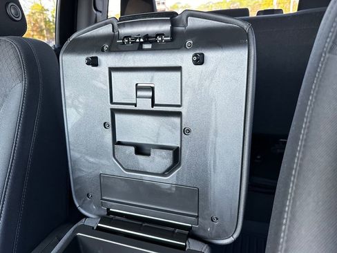 Used 2022 Chevrolet Silverado 1500 Custom image 65