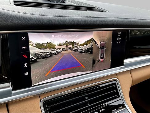 Used 2023 Porsche Panamera RWD image 27