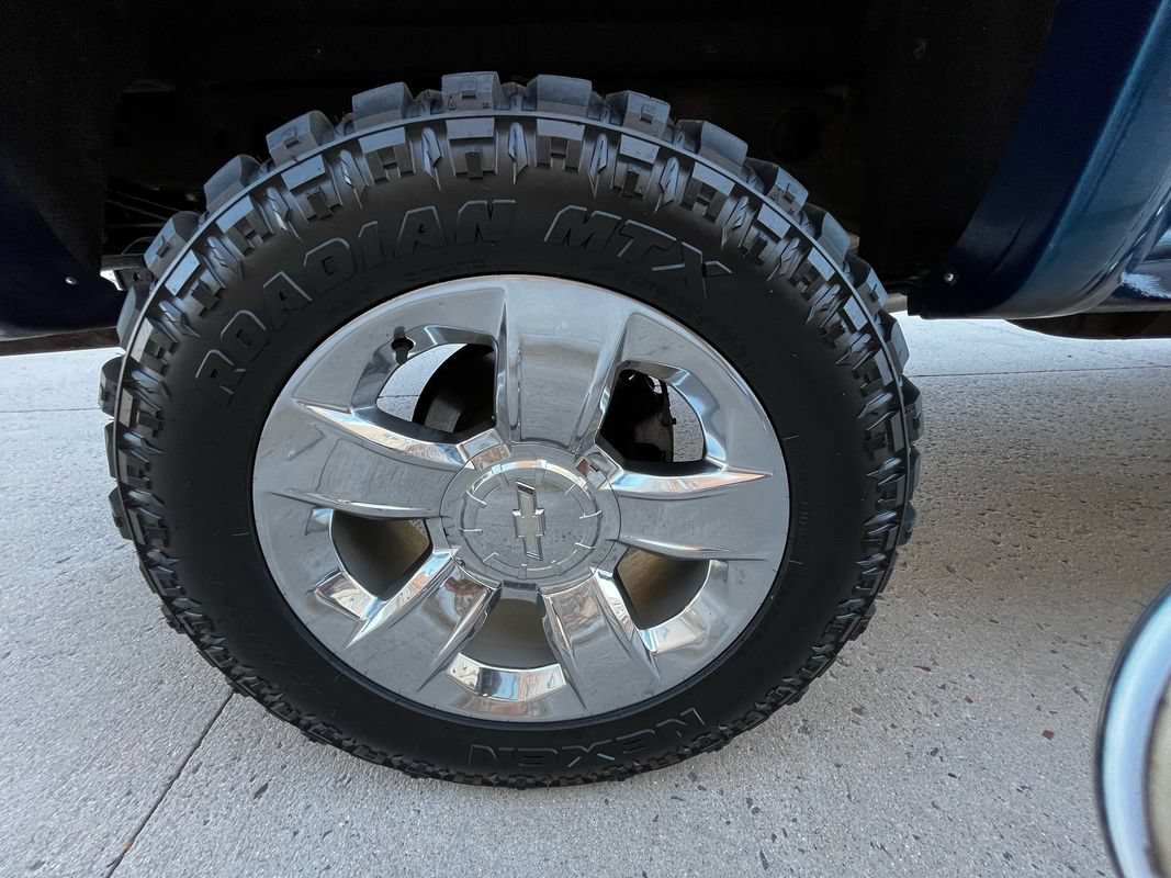 Used 2016 Chevrolet Silverado 1500 LT w/ All Star Edition AWD/4WD image 18