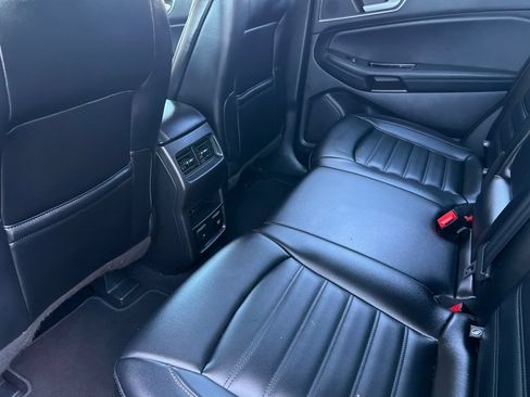 Used 2019 Ford Edge SEL w/ Equipment Group 201A FWD image 13