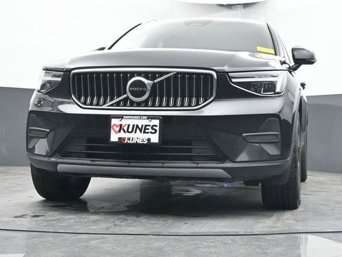 Used 2025 Volvo XC40 B5 Core AWD/4WD image 24