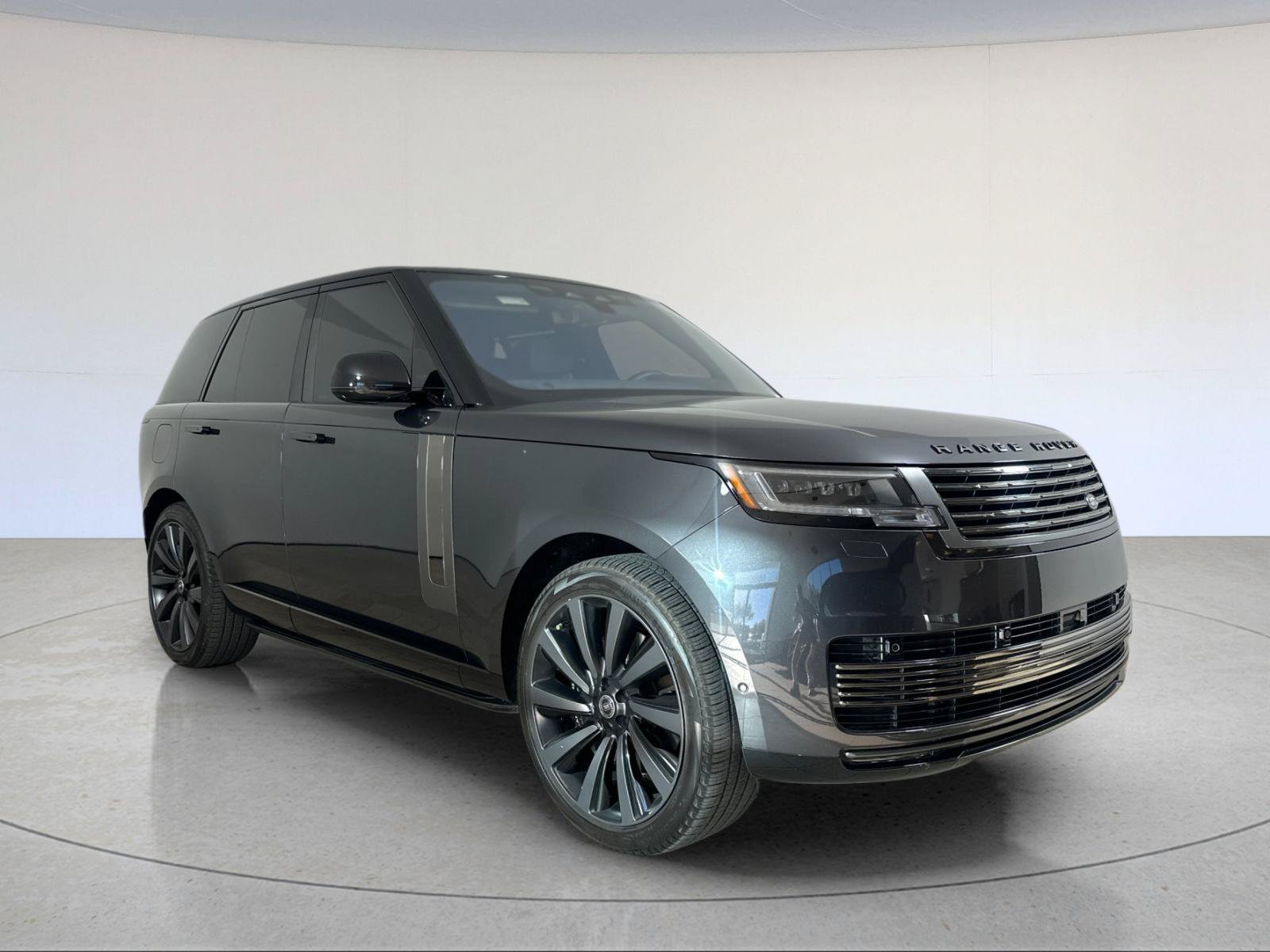 Used 2023 Land Rover Range Rover SV AWD/4WD image 8