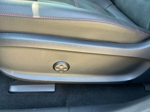 Used 2023 Mercedes-Benz EQB 300 4MATIC image 11