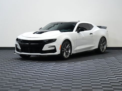 Used 2019 Chevrolet Camaro LS RWD image 3