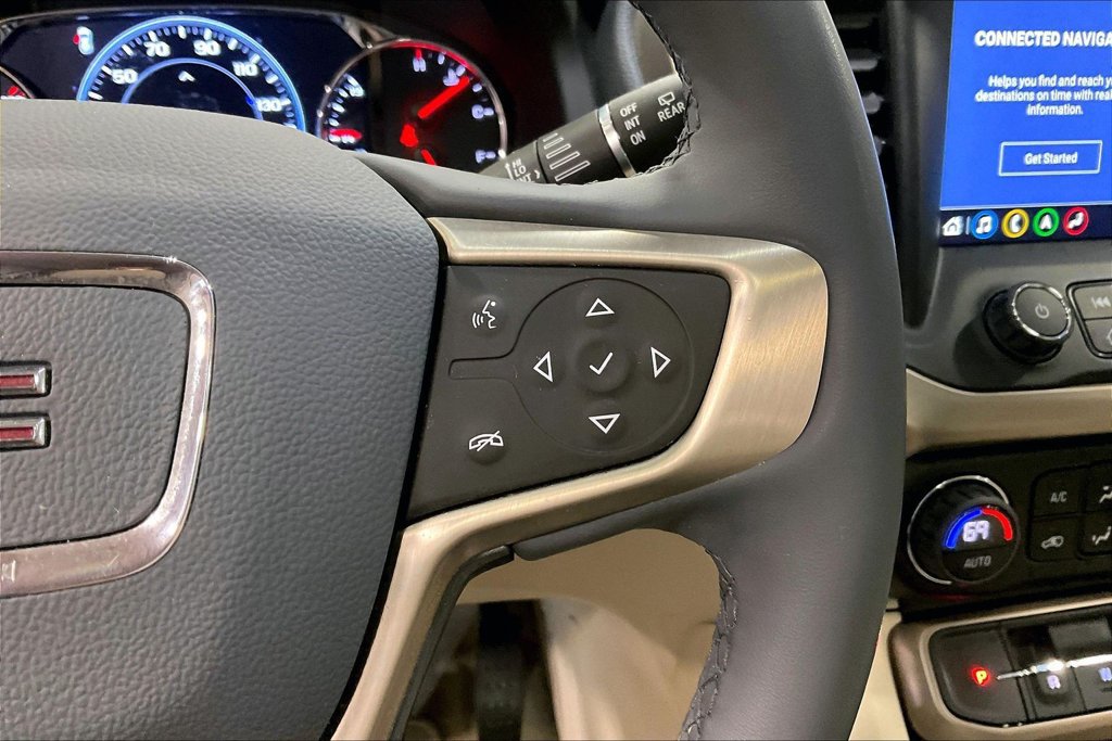 Used 2023 GMC Acadia Denali AWD/4WD image 13