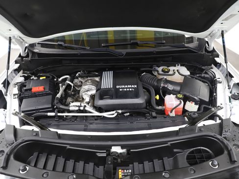 Used 2023 GMC Yukon XL SLT image 36