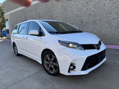 Used 2018 Toyota Sienna SE