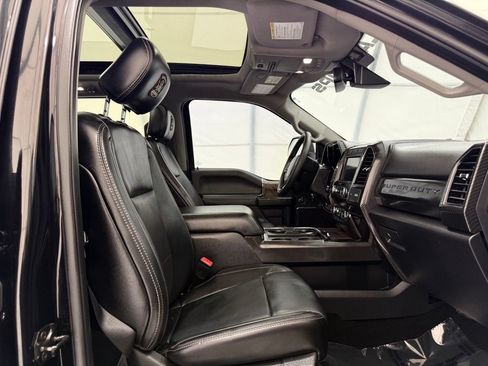 Used 2019 Ford F250 Lariat w/ Lariat Ultimate Package AWD/4WD image 21