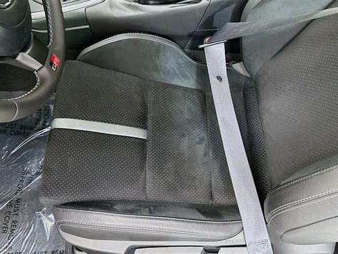 Used 2024 Toyota GR86 Premium image 18