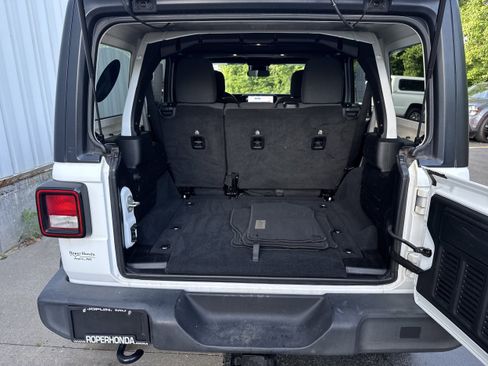 Used 2024 Jeep Wrangler Unlimited Sport AWD/4WD image 10