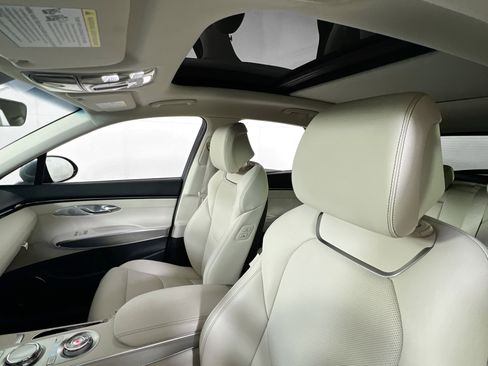 Used 2023 Genesis GV70 2.5T w/ Select Package image 22