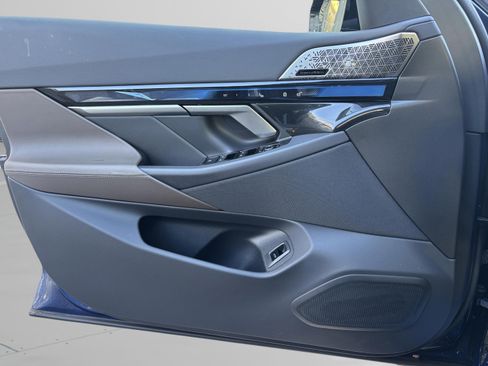 Used 2025 BMW i5 M60 image 31