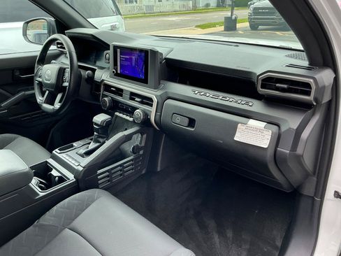 Used 2024 Toyota Tacoma SR RWD image 18