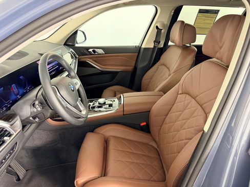 Certified 2026 BMW X7 xDrive40i AWD/4WD image 5