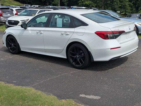 Used 2023 Honda Civic Sport image 4