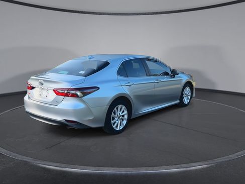 Used 2023 Toyota Camry LE FWD image 8
