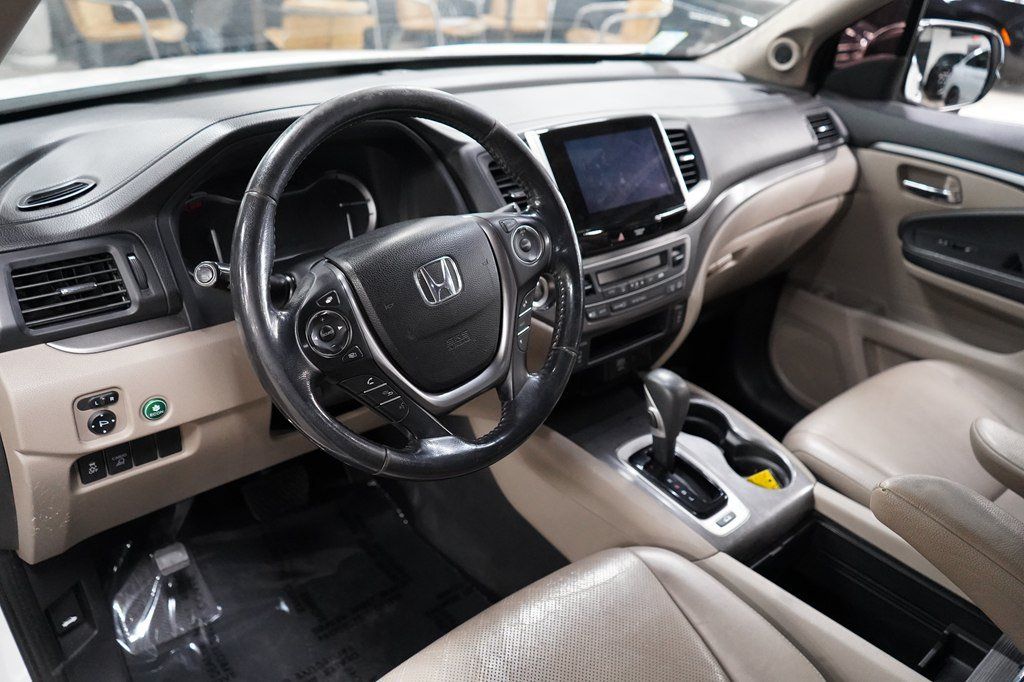 Used 2017 Honda Ridgeline RTL-T image 12