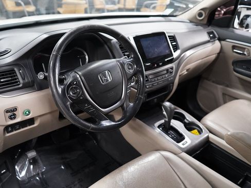 Used 2017 Honda Ridgeline RTL-T image 12