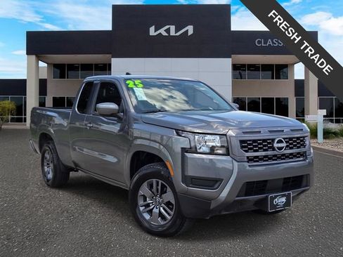 Used 2025 Nissan Frontier SV RWD image 1