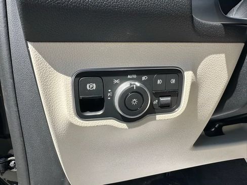 New 2026 Mercedes-Benz GLB 250 4MATIC image 14