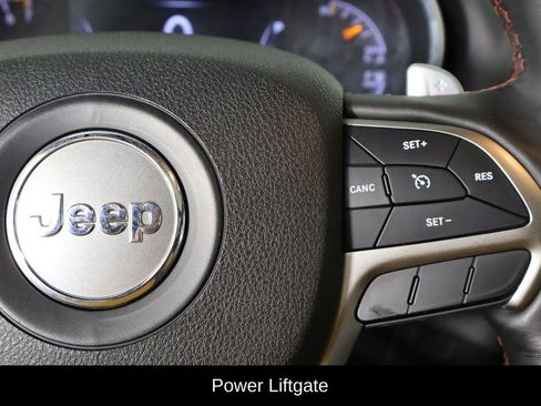 Used 2018 Jeep Grand Cherokee Trailhawk w/ Trailhawk Luxury Group image 10