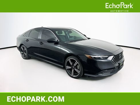 Used 2025 Honda Accord Sport image 1