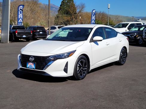 Used 2025 Nissan Sentra SV image 1