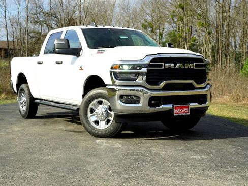 New 2026 RAM 2500 Tradesman AWD/4WD image 2
