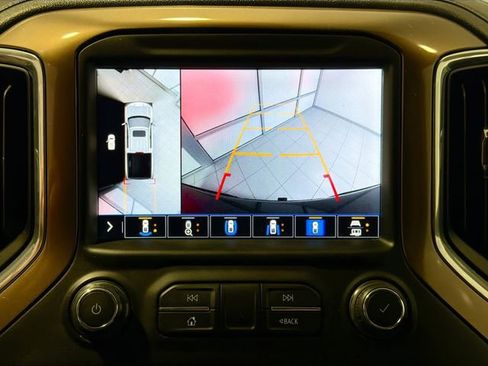 Used 2020 Chevrolet Silverado 1500 High Country w/ Technology Package image 14