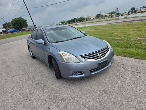 Used 2010 Nissan Altima Sedan FWD image 18