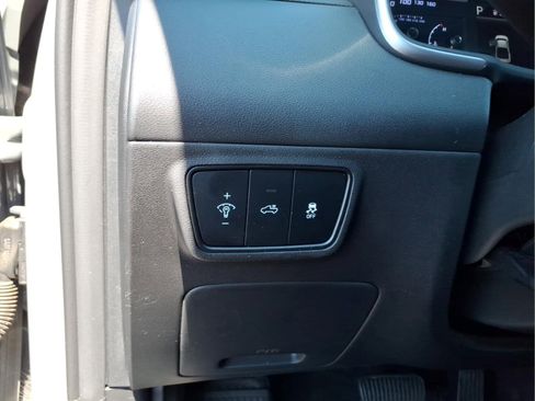 Used 2024 Hyundai Santa Cruz SE image 19