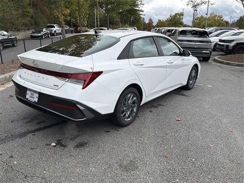 New 2026 Hyundai Elantra Blue image 7