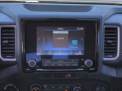 Used 2022 Nissan Frontier SV image 17