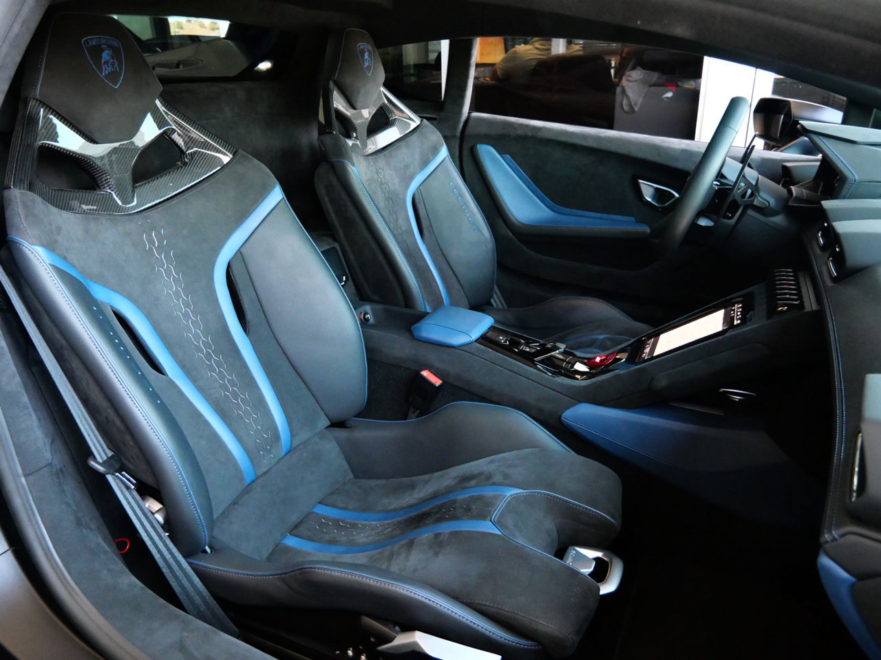 Used 2023 Lamborghini Huracan Tecnica RWD image 8